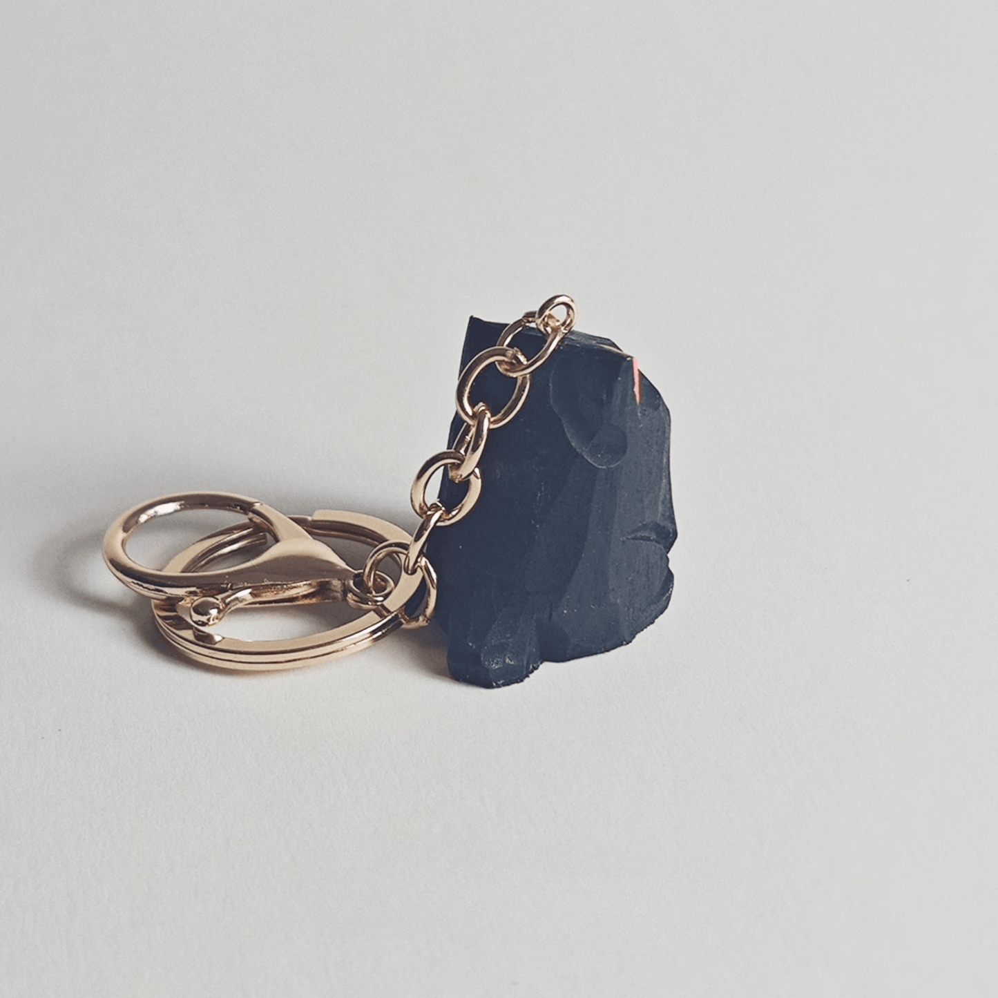 Handcrafted Black Kitty Keychain: Elegance & Nature Combined