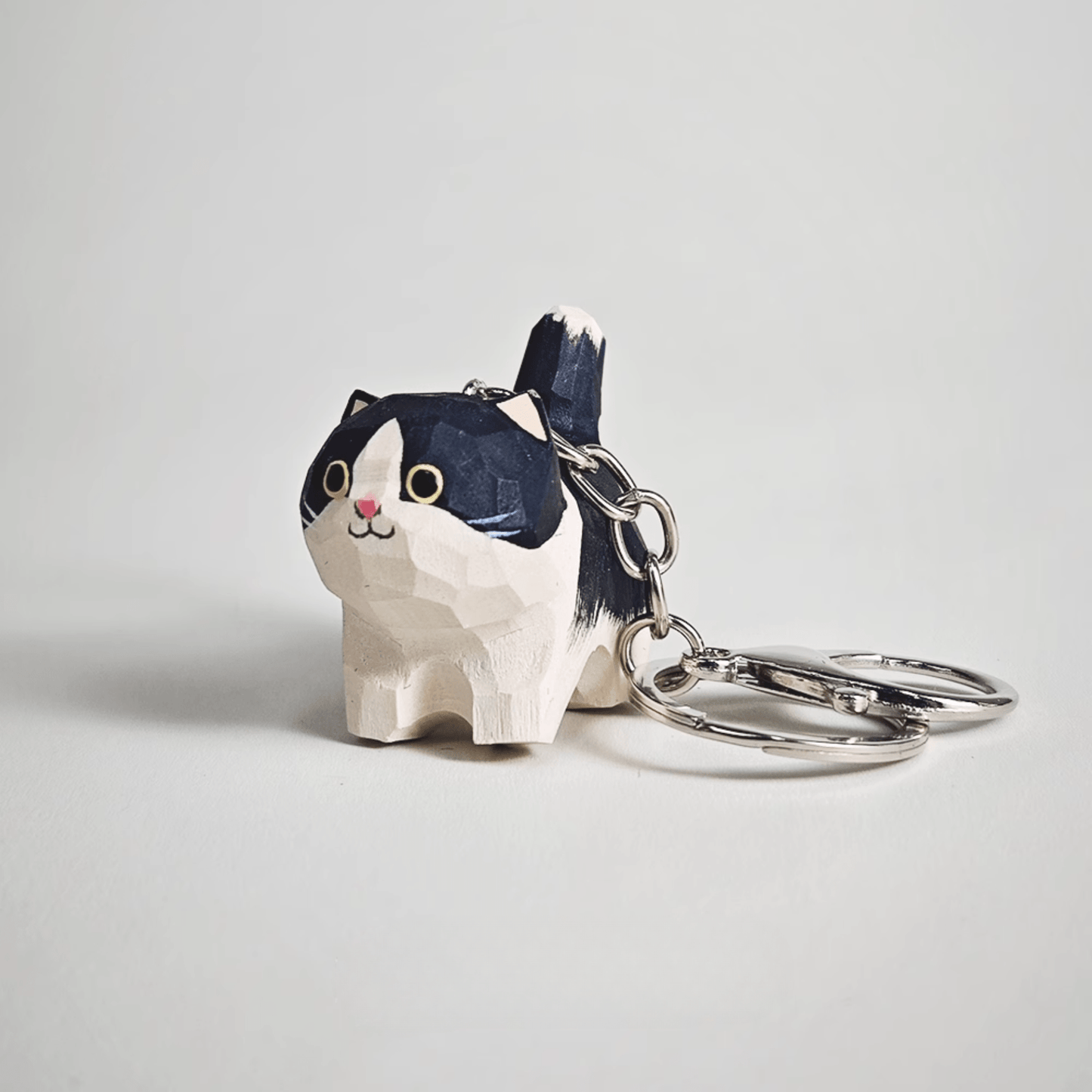 Mini Wooden Kitten Keychain - Rustic Elegance in Your Pocket