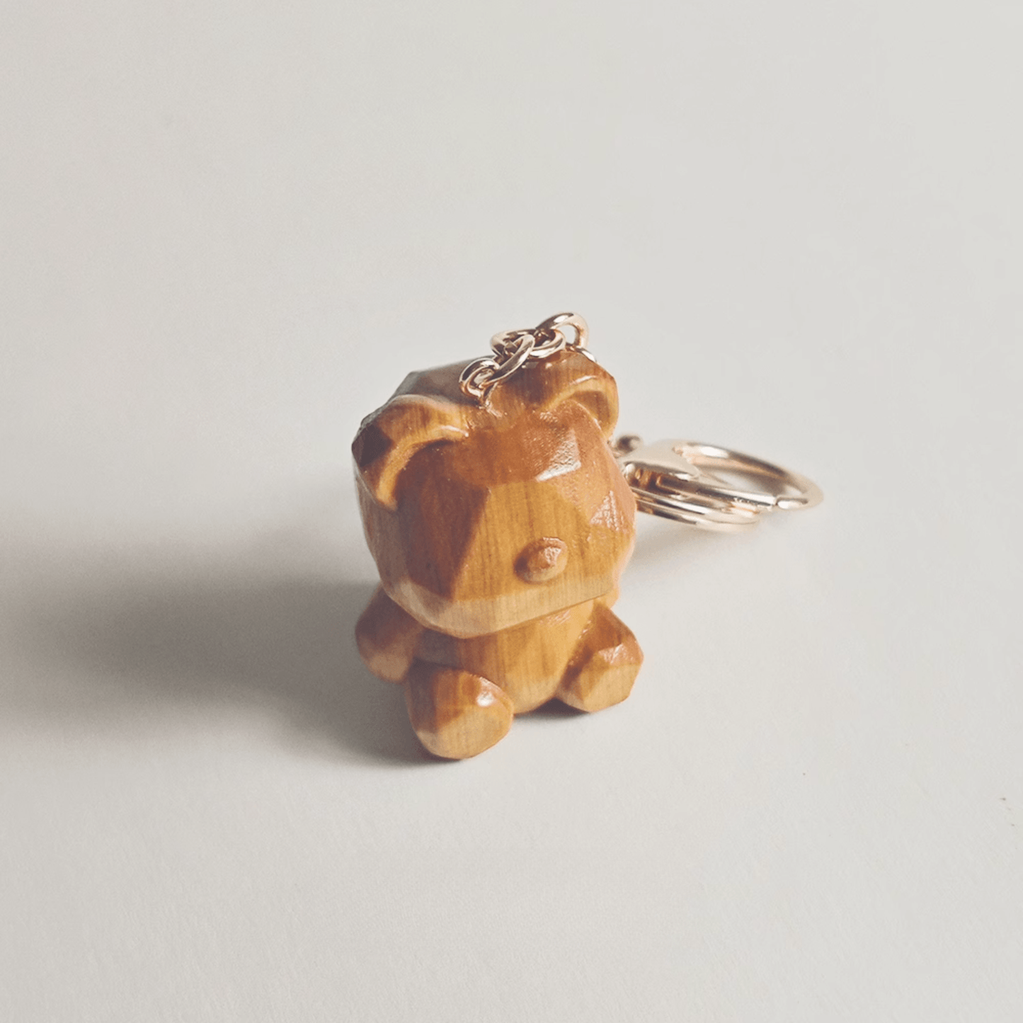 Sustainable Wood Teddy Bear Keychain - Nostalgic Eco-Friendly Charm