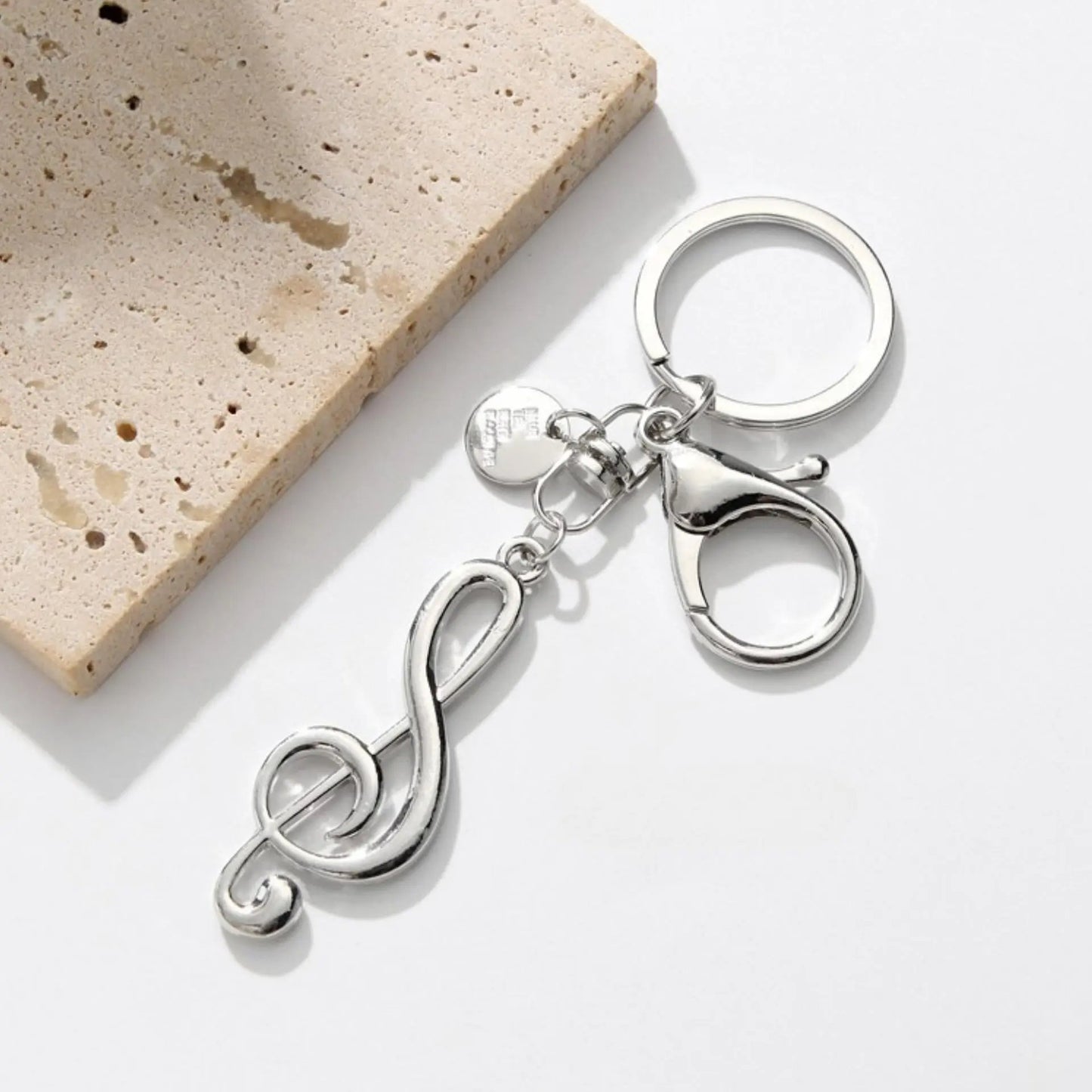 Handmade Rhythm Notes Metal Keychain - Musical Love for Your Keys!
