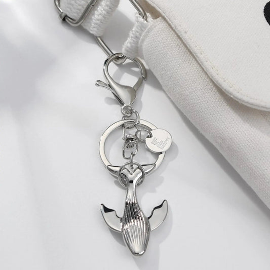 Handmade Whale Metal Keychain: Ocean-inspired Accessory for Adventurers