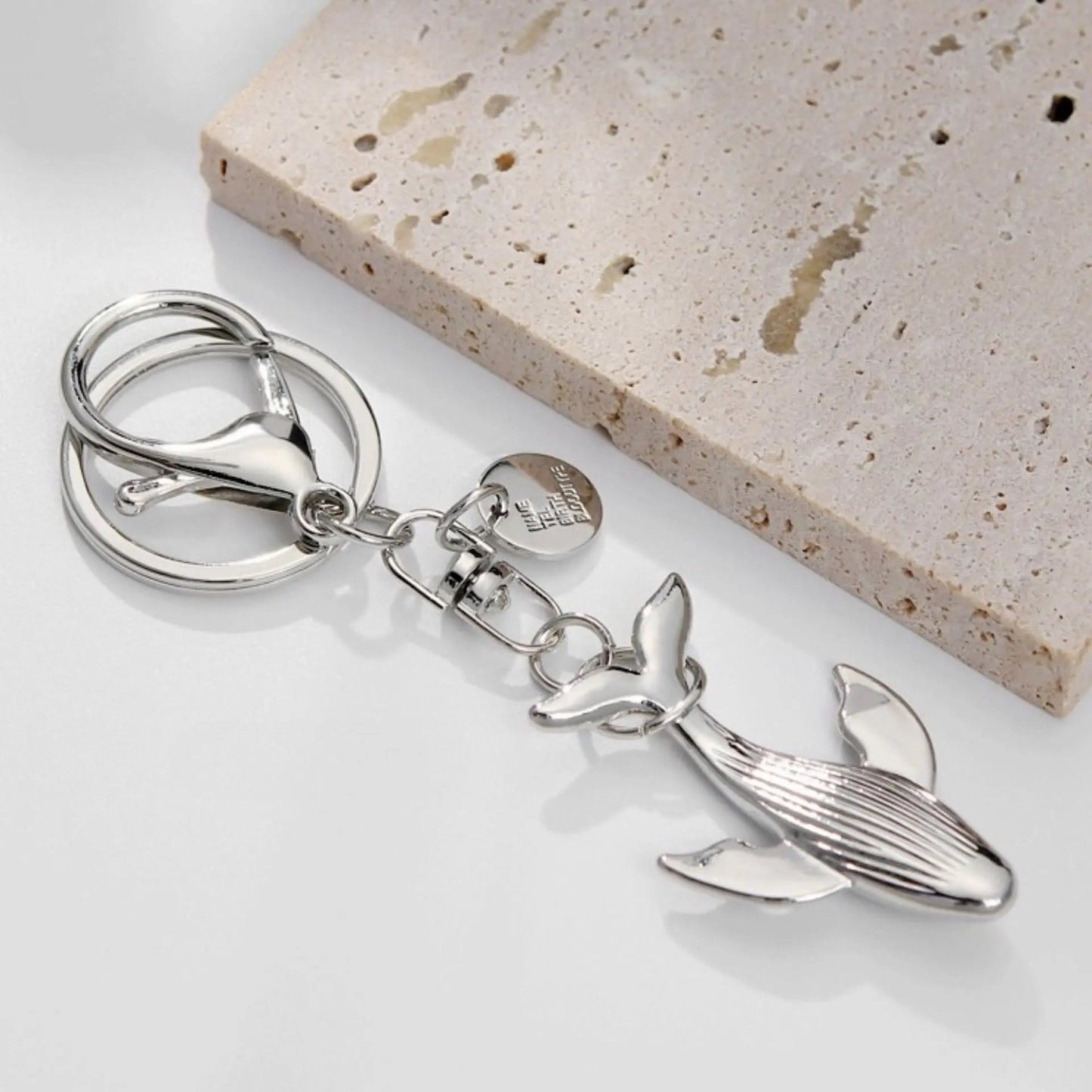 Handmade Whale Metal Keychain: Ocean-inspired Accessory for Adventurers