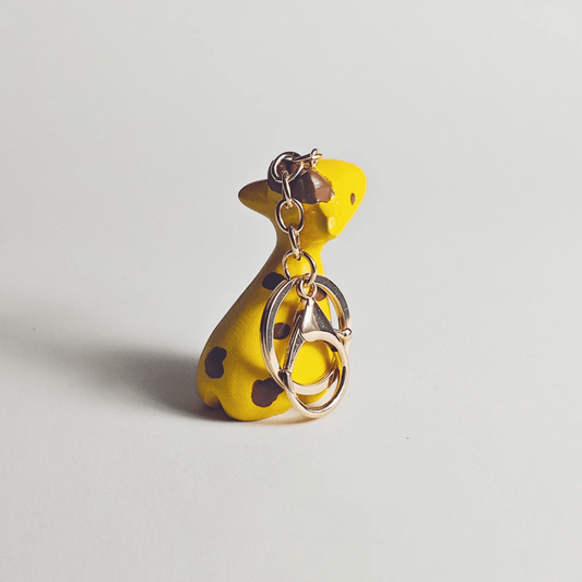 Giraffe Wooden keychain - REVEALME