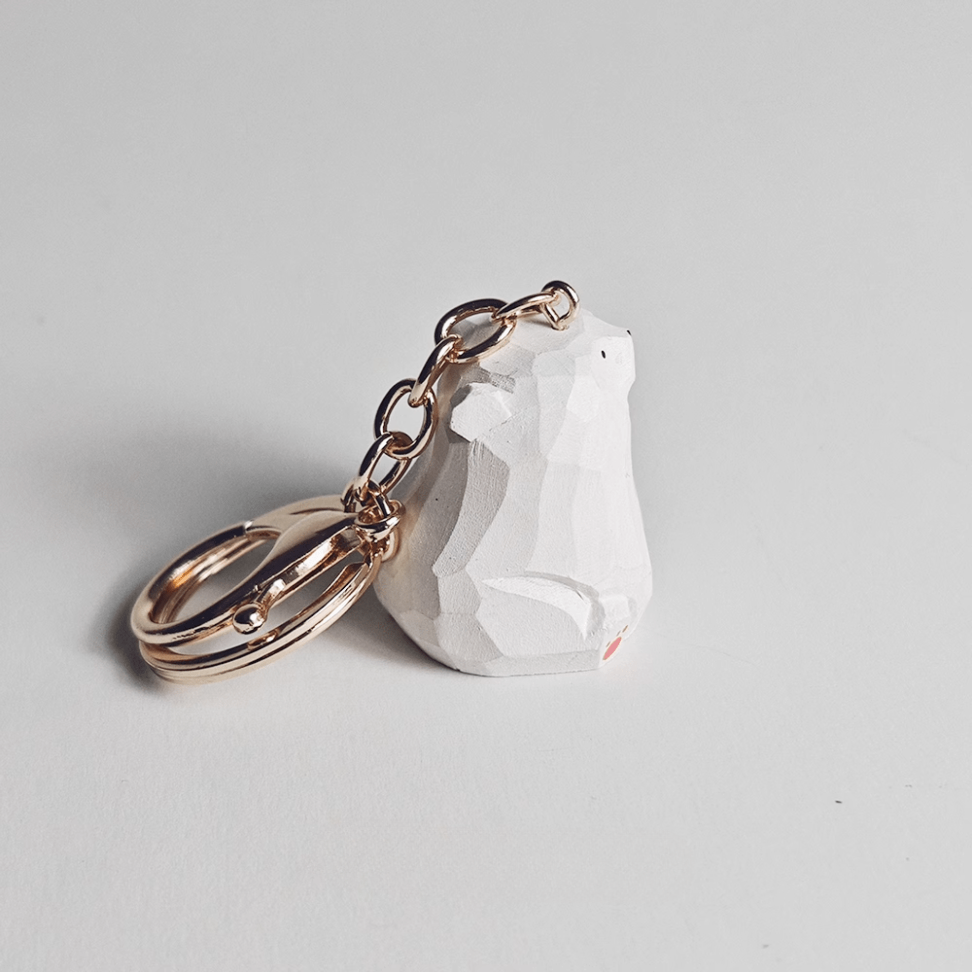 Arctic Wood Polar Bear Keychain - Handcrafted Nordic Design